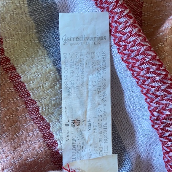 Stradivarius scarf - Picture 3 of 3